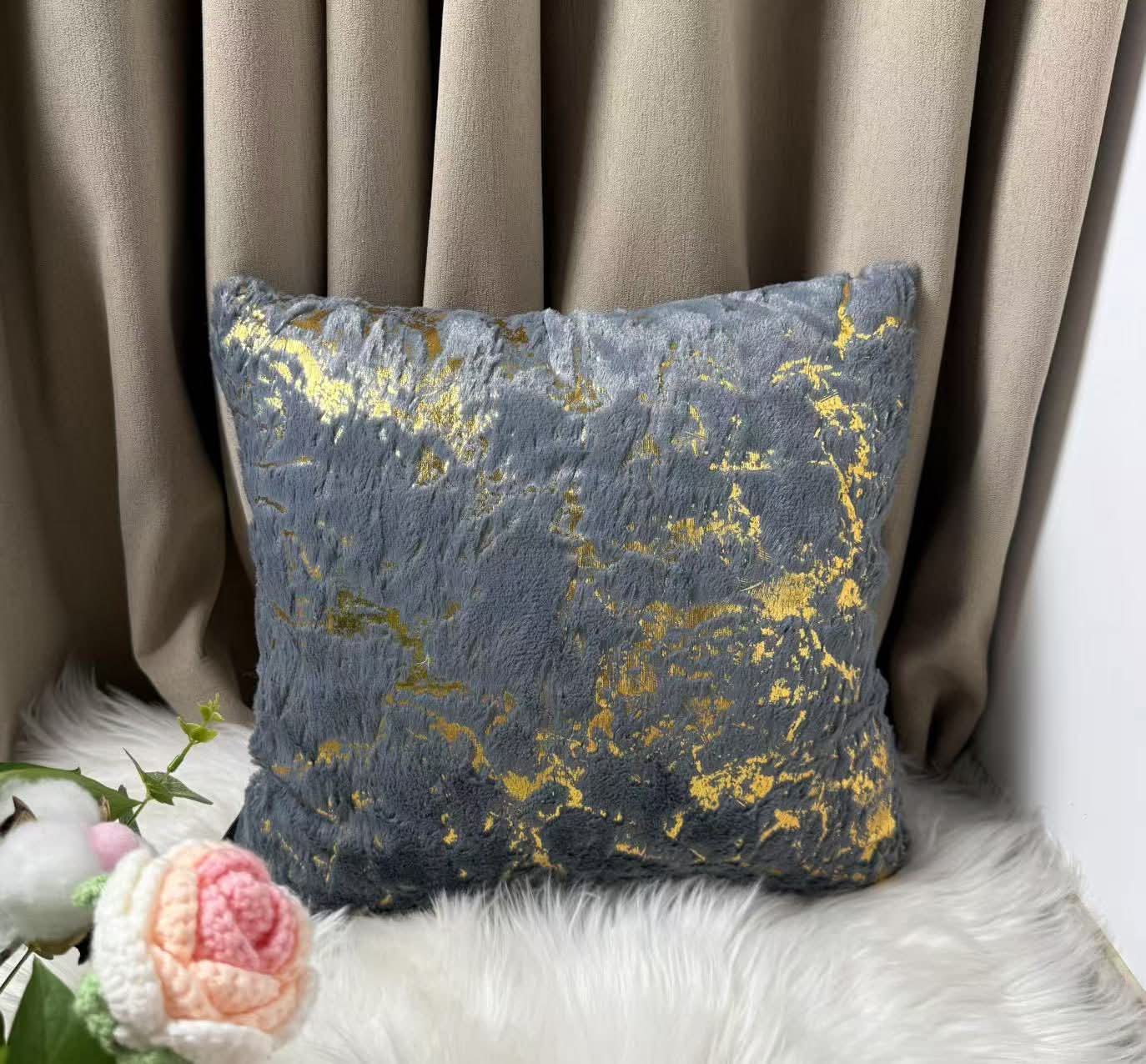 FB_IMG_1753187136117 Poszewka Dekoracyjna 40x40 Złoty Marmur - obrazek 1