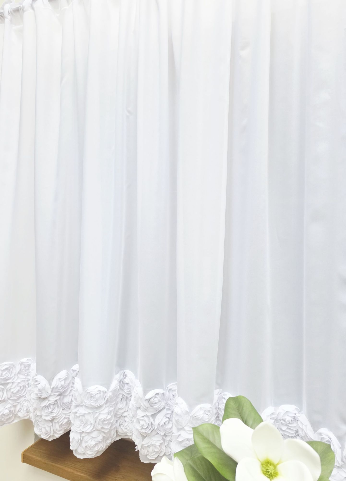 e1ff9d6e0902345a7cac3dcce3c7f302-1.jpg Firana Gotowa ROSES 300x160 cm - obrazek 1